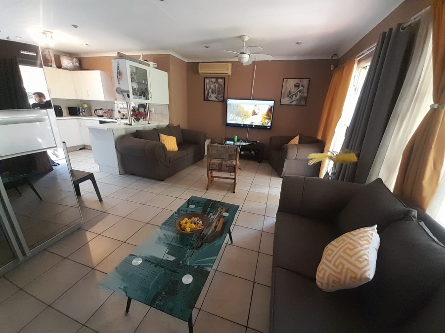 3 Bedroom Property for Sale in Geelhoutpark North West